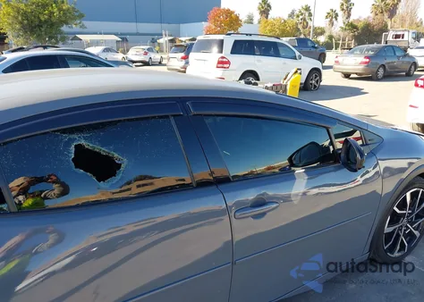 2024 Toyota Prius Prime Xse из США, поврежденный, VIN JTDACACUXR3012801